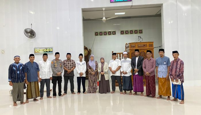 Rektor UIAD Silaturahim dengan Masyarakat Sinjai Timur, Sampaikan Keunggulan Kampus