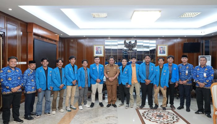 Terima Audiensi BEM Unismuh Makassar, Pj Gubernur Sulsel Harap Mahasiswa Ciptakan Lapangan Pekerjaan