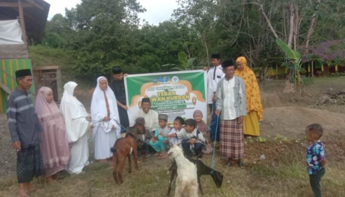 FKIP Unismuh Peduli Salurkan Bantuan Hewan Kurban untuk Pesantren Darul Arqam Muhammadiyah Salutabang, Luwu