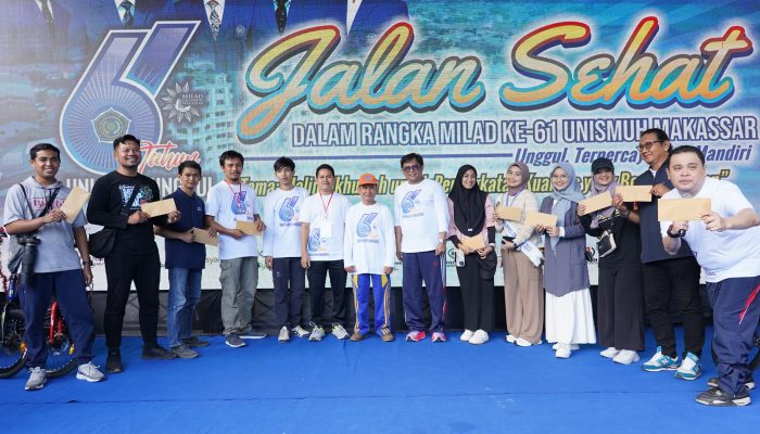 Inilah Penerima Penghargaan Insan Promosi Kampus dalam Jalan Sehat Milad-61 Unismuh Makassar