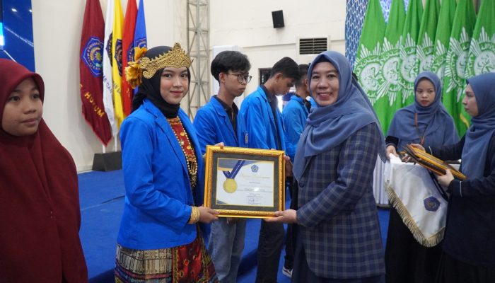 736 Mahasiswa Unismuh Berprestasi Menerima Penghargaan dalam Ajang Kemahasiswaan Award 2024