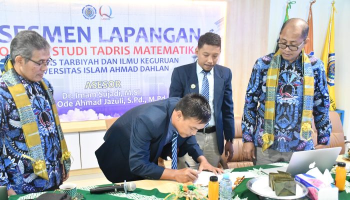 Dua Asesor Lamdik Asesmen Lapangan di Prodi Tadris Matematika FTIK UIAD Sinjai