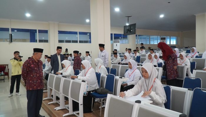 Ujian Tertulis PUT Unismuh Makassar Diwarnai Semangat Calon Ulama Muda