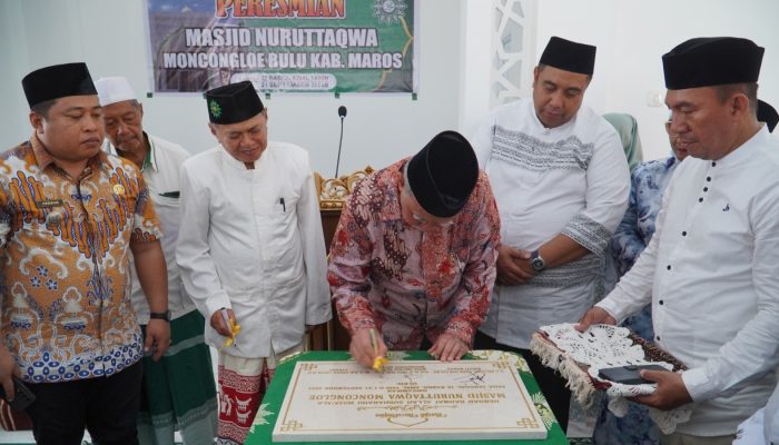 Ambo Asse Resmikan Masjid Muhammadiyah di Moncongloe Bulu