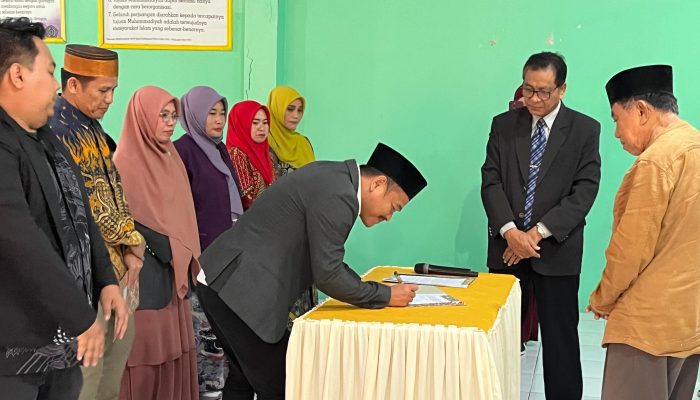 Rektor UM Bulukumba Lantik 8 Pejabat di Lingkup Kampus