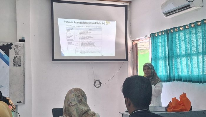 Workshop PKM Unismuh di SMA Muhammadiyah 9 Makassar Tingkatkan Keterampilan Guru dalam Penyusunan Modul Ajar