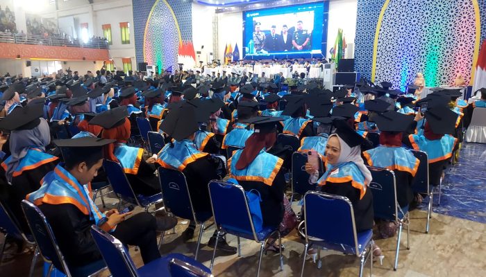 Wisuda 83 Unismuh Makassar, Begini Pesan Rektor untuk Siap Hadapi Dunia Kerja