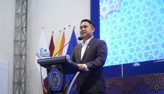 Kuliah Tamu Wamen Zulfikar Ahmad Tawalla di Unismuh, Ungkap Penyebab Munculnya Pekerja Migran Ilegal