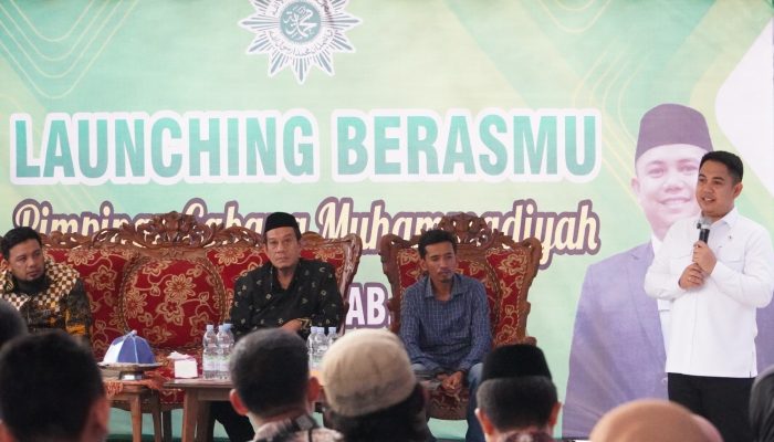 Wakil Menteri PPMI Dzulfikar Launching BerasMu Milik PCM Maccini Baji