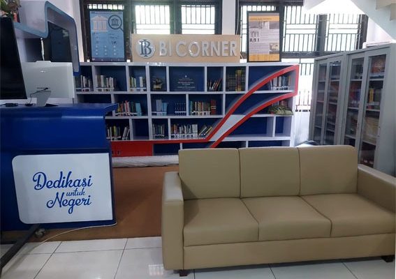 Revitalisasi BI Corner: Perpustakaan Unismuh Terima Bantuan Fasilitas Baru