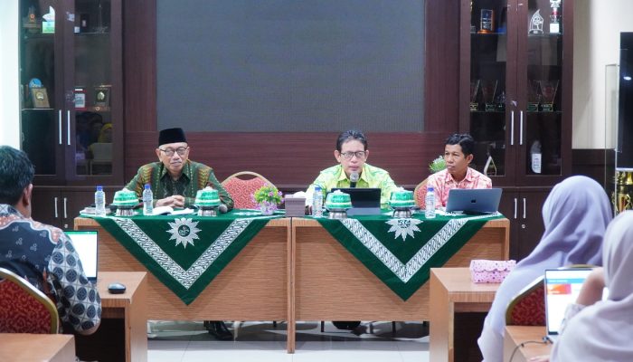 Unismuh Gelar Evaluasi Semester Mahasiswa Angkatan 2023, BAAKSI Adakan Pertemuan dengan Pimpinan Fakultas hingga Prodi