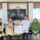 10 Mahasiswa Pendidikan Biologi FKIP Unismuh Terima Beasiswa YBM PLN