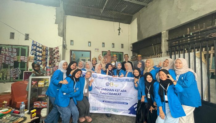 Tim PKM FEB Unismuh Dorong UMKM Anyaman Lontar Naik Kelas