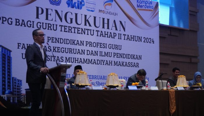 Pengukuhan 1.814 Alumni PPG Guru Tertentu, Dekan FKIP Unismuh Ulas Tantangan dan Peluang Guru di Era Digital