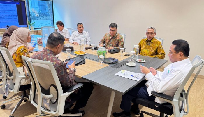 Dukung Program Pembangunan SDM Presiden Prabowo, Prof Budu: Anak Kita Tak Boleh Buta Belajar karena Rabun!