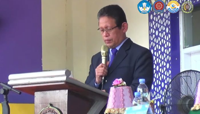 Rektor Unismuh Makassar Ajak Wisudawan Unimen Jadi Pencerah Semesta
