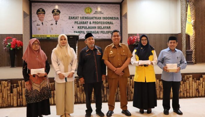 23 Mahasiswa ITSBM Selayar Terima Bantuan Pendidikan dari BAZNAS