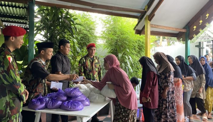 Jelang Idulfitri, PDPM Gowa Bagikan 1.000 Paket Sembako di Sungguminasa