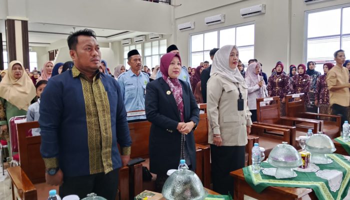 Terharu Kisah Siswa Yatim Berprestasi, Rektor UIAD Sinjai Beri Tawaran Beasiswa Kuliah