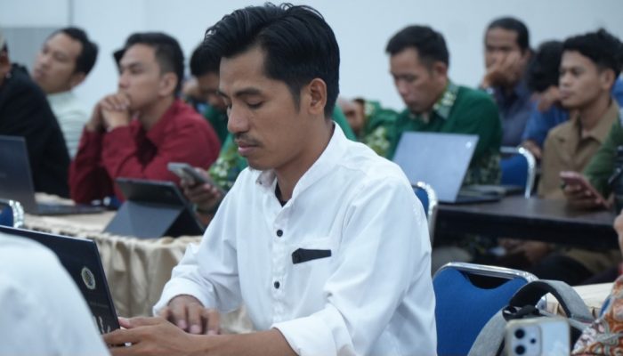 Perkuat Reputasi Digital, Kepala Humas UNIMEN Ikuti Pelatihan Manajemen Reputasi Digital PWM Sulsel