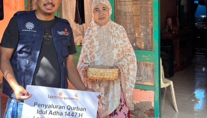 Sembelih 178 Sapi dan 22 Ekor Kambing Kurban 2026, PDM Makassar Berbagi Bersama Warga