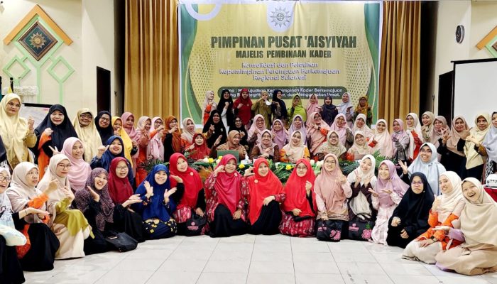 Pelatihan Kepempimpinan Sukses Digelar, Kader Perempuan Berkemajuan Sulawesi Didorong Menjadi Penggerak di Daerahnya