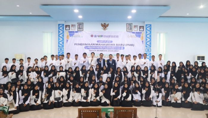 Ratusan Peserta PMB Gelombang I UIAD Sinjai Antusias Ikuti Sosialisasi Beasiswa