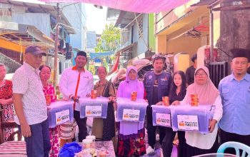 Lazismu Makassar Salurkan Bantuan Logistik Korban Kebakaran Sabutung
