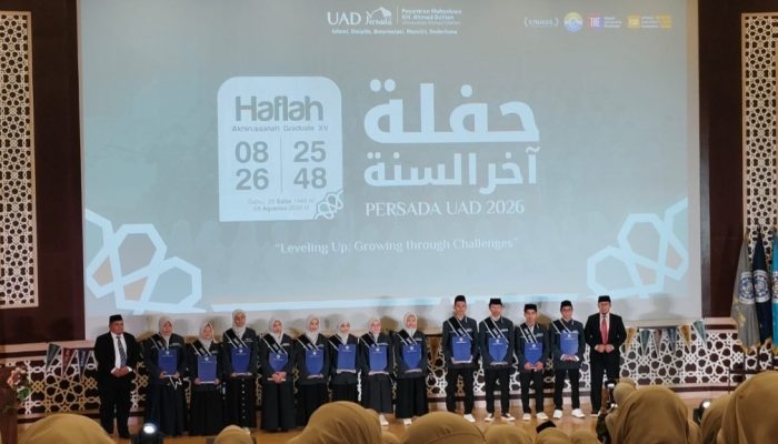 Dua Alumni Darul Arqam Muhammadiyah Punnia Raih Penghargaan di UAD Yogyakarta