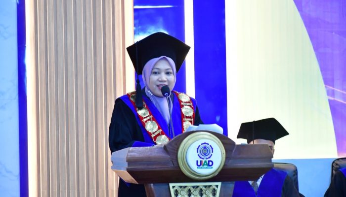 Rektor UIAD Sinjai Sampaikan Capaian Kampus di Hadapan Wisudawan, dari Akreditasi Unggul hingga Penguatan Mutu Program Studi