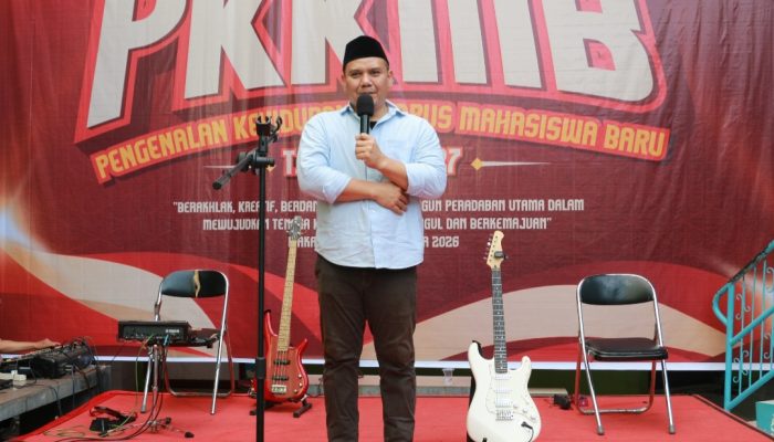Fadly Padi Tutup PKKMB 2026 PoltekMu, Ajak Gen Z Jadi Agen Pelestari Lingkungan