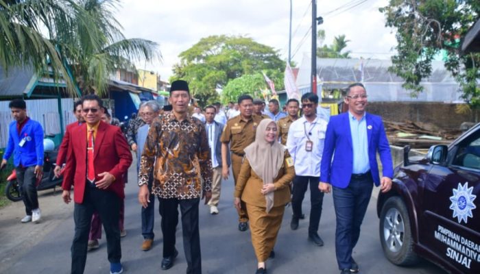 Prof Fauzan Beri Kuliah Umum dan Kukuhkan Maba UMSI, Dorong Mahasiswa Siap Sambut Indonesia Emas 2045