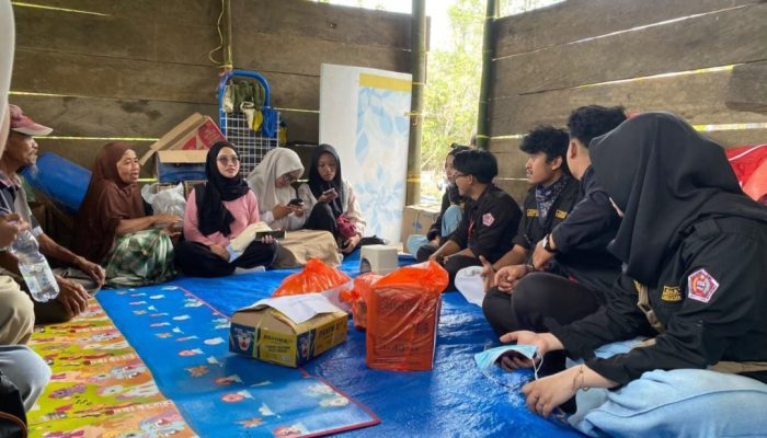 Mahasiswa Ilmu Pemerintahan UMSi Salurkan Bantuan untuk Korban Kebakaran di Sinjai