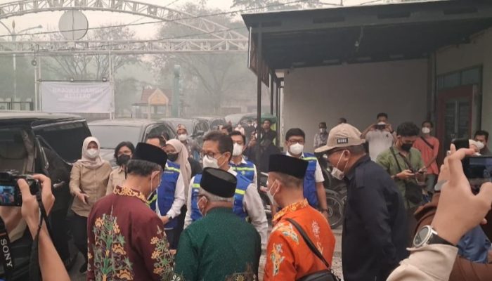 Tangani Dampak Karhutla, Menkes Tinjau Rumah Singgah Oksigen Muhammadiyah di Kalteng